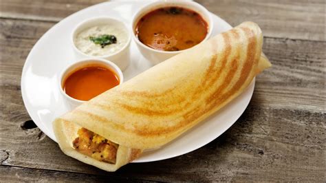  Masala Dosa -  Ostre i chrupiące indyjskie placki z nadzieniem z ziemniaków!