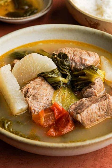  Sinigang na Baboy! A Tangy and Savory Sour Soup Experience from Urdaneta City