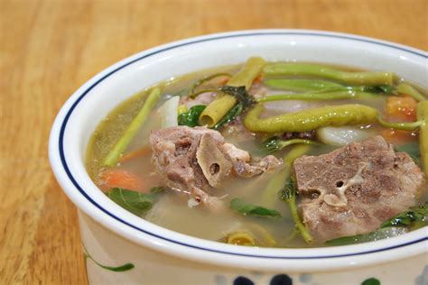  Sinigang na Baboy! A Tangy and Savory Sour Soup Experience from Urdaneta City